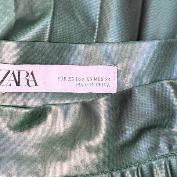 Zara Midi Skirt Womens XS Green High Rise Faux Leather Flare Pleated Minimalist - Picture 6 of 7